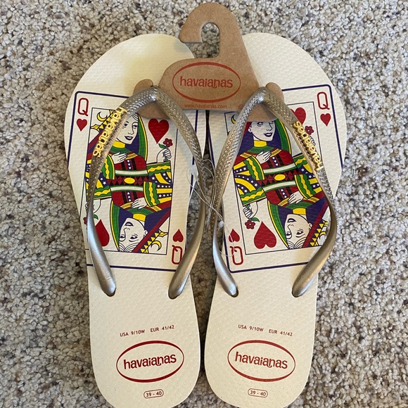 Havaianas queen of hearts gold flips flops 9/10